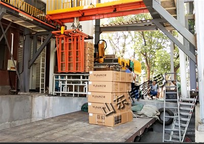 国产全自动装车机 25kg长箱码垛装箱系统