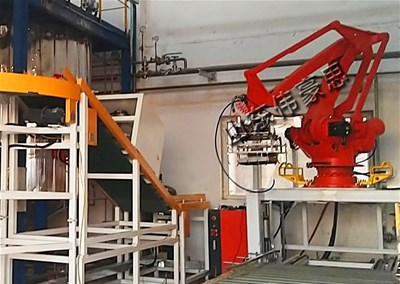 聚丙烯机械手拆垛机在企业生产中发挥着至关重要的作用
