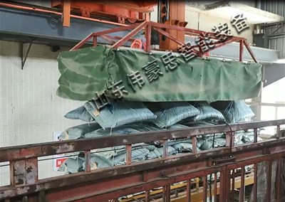复合肥全自动拆垛装车机 全自动装车系统工作现场