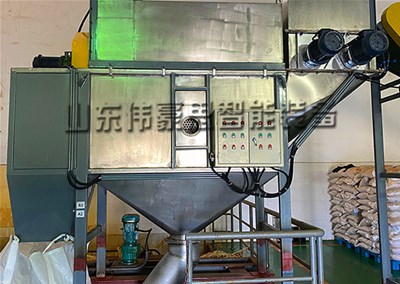 尿素肥自动拆包机设备，自动拆袋卸料站使用场景