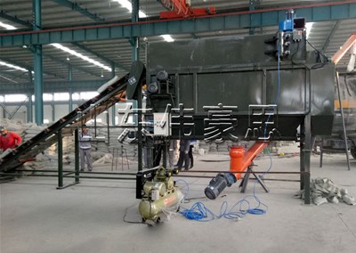为什么水泥行业要使用水泥拆包机装罐车呢？