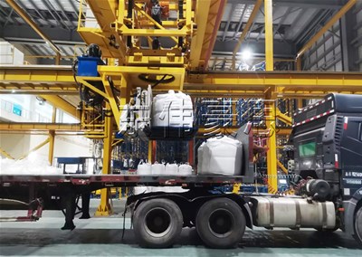 硫酸镁吨袋自动装车机，山东全自动吨袋装车机器人